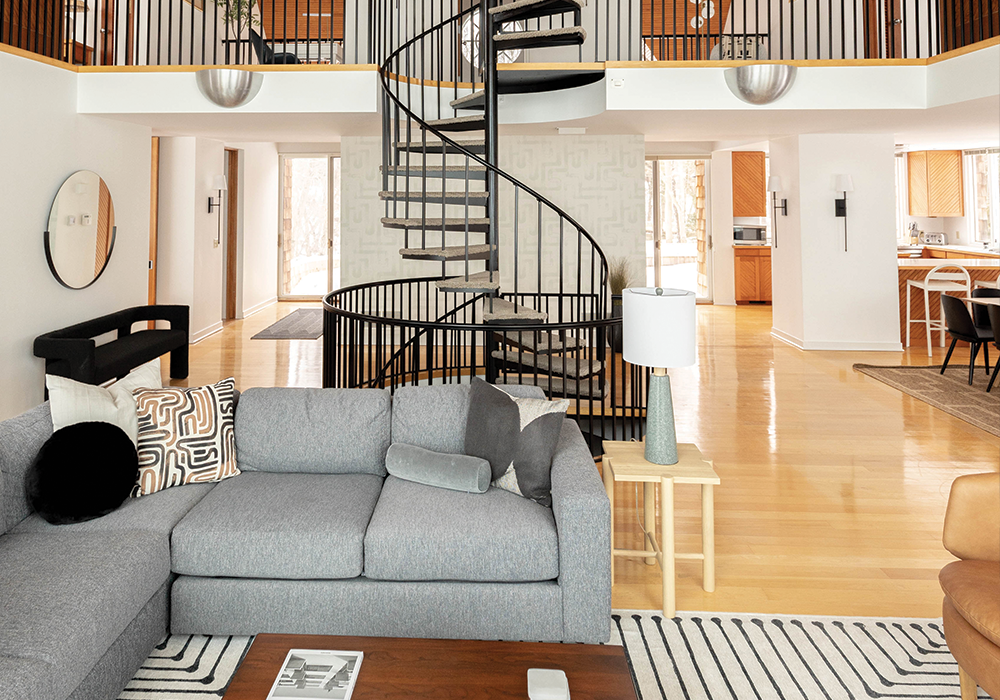 HostGPO-Member_Savvy_Spiral-Staircase-Living-Room